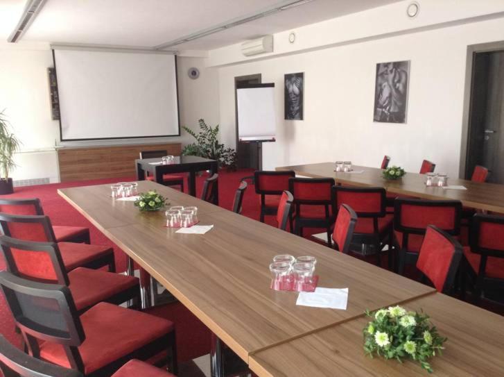 Hotel Monde Uherský Brod Buitenkant foto