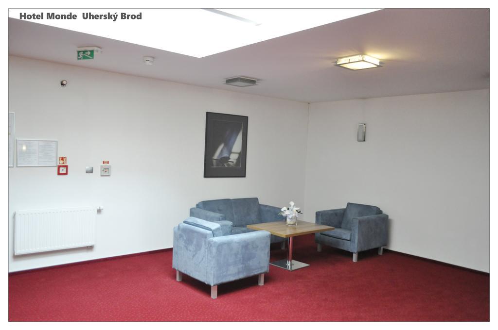 Hotel Monde Uherský Brod Buitenkant foto