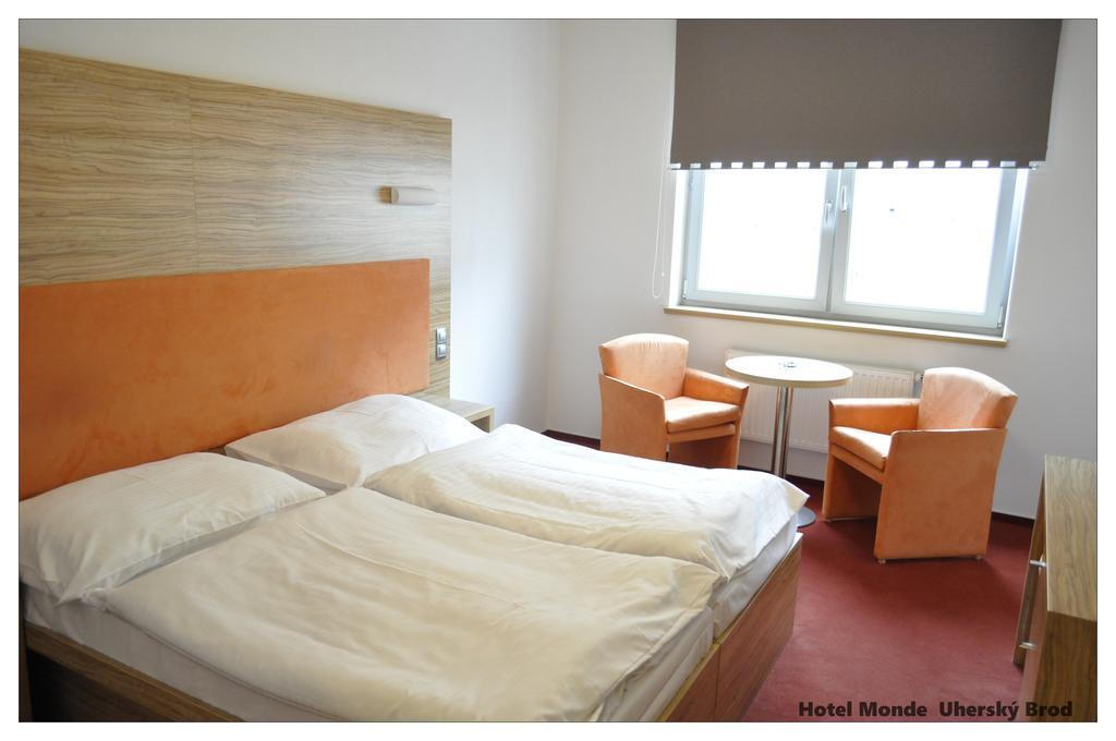Hotel Monde Uherský Brod Buitenkant foto