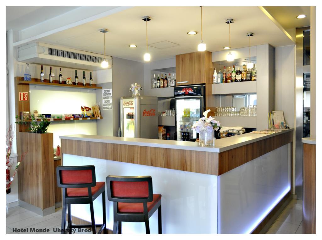 Hotel Monde Uherský Brod Buitenkant foto